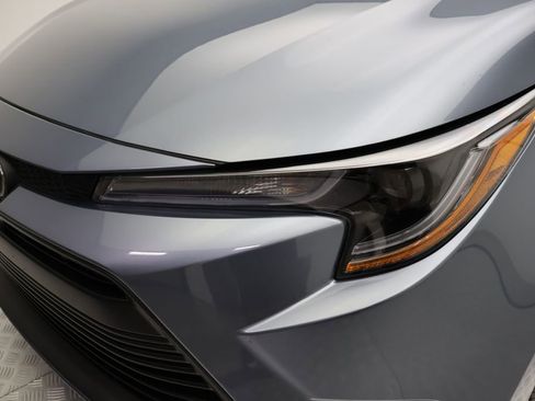 Certified 2025 Toyota Corolla LE image 3