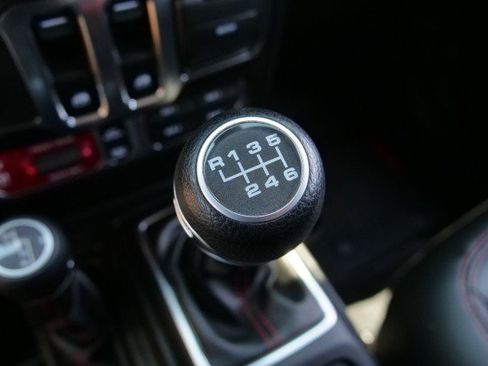 Used 2021 Jeep Wrangler Rubicon AWD/4WD image 28