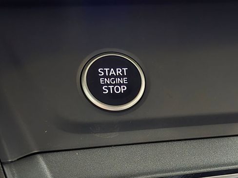 New 2025 Audi Q3 2.0T Premium image 26