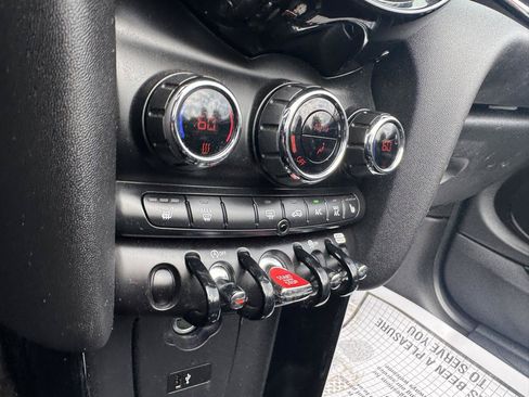 Used 2019 MINI Cooper S FWD image 14
