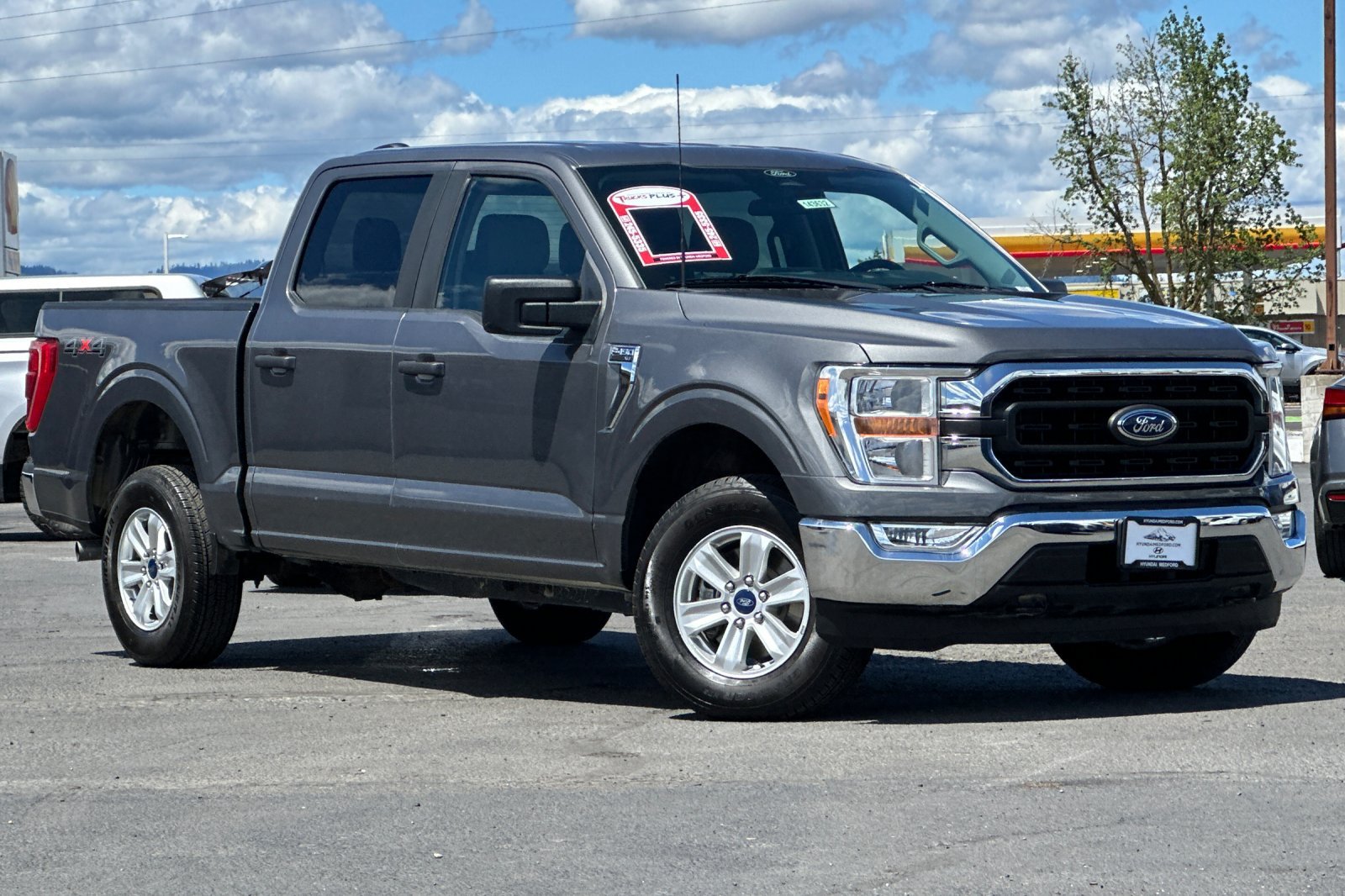 Used 2022 Ford F150 XLT AWD/4WD image 2