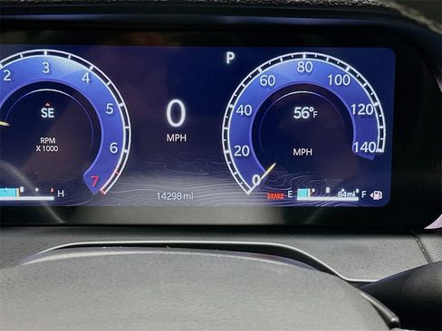 Used 2024 Jeep Grand Cherokee Laredo X image 12