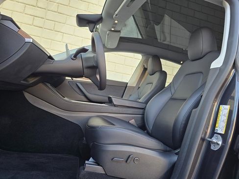 Used 2024 Tesla Model Y 2WD image 20