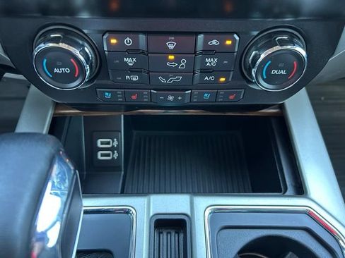 Used 2020 Ford F150 Lariat AWD/4WD image 22