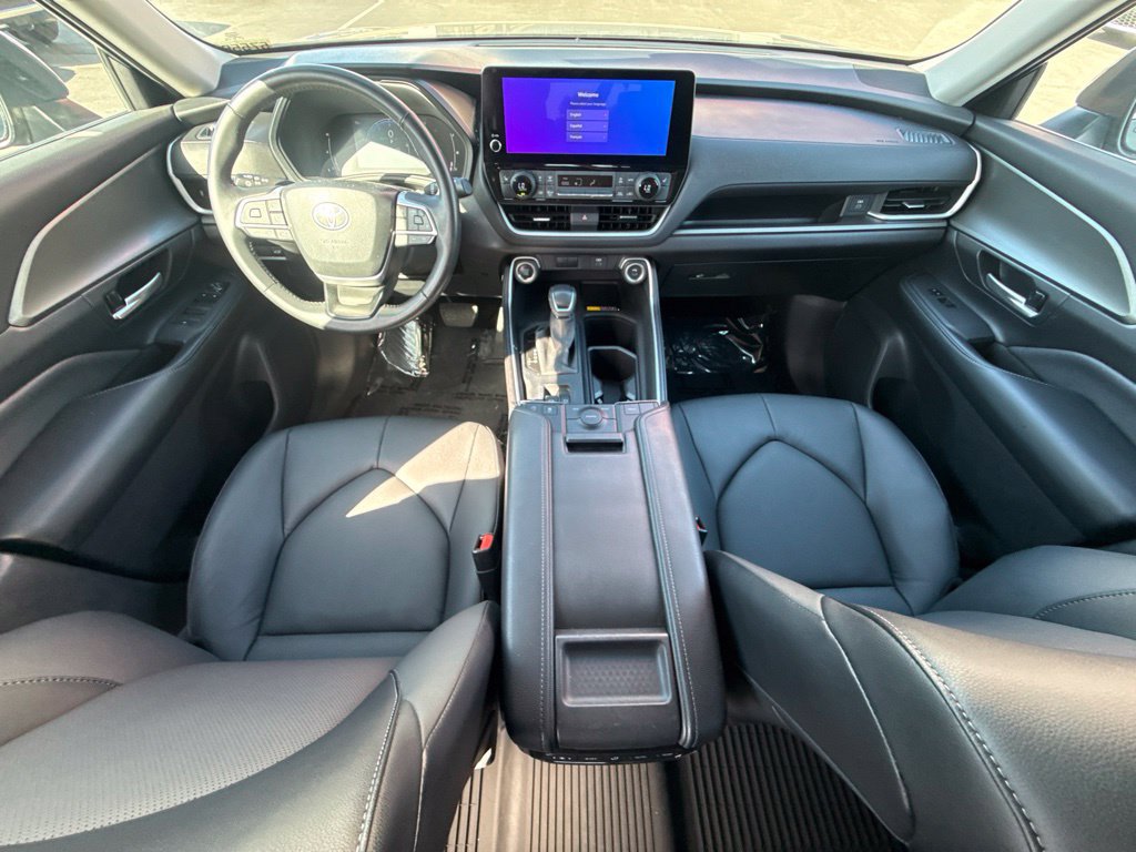 Certified 2025 Toyota Grand Highlander FWD image 31