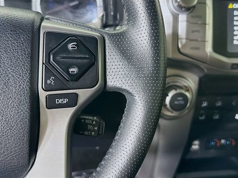 Used 2018 Toyota 4Runner Limited AWD/4WD image 23