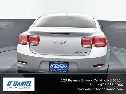 Used 2013 Chevrolet Malibu Eco w/ Navigation Package FWD image 5