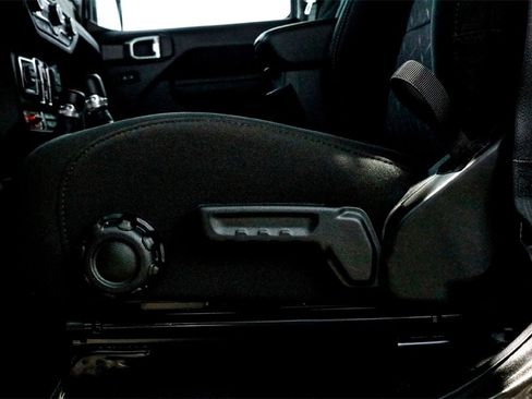 New 2025 Jeep Gladiator Mojave w/ Safety Group image 8