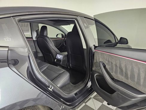 Used 2025 Tesla Model 3 Long Range image 33