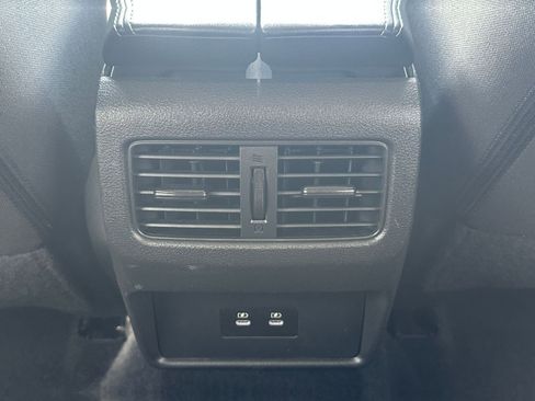 Used 2025 Nissan Rogue SV FWD image 24