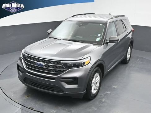 Certified 2023 Ford Explorer XLT RWD image 11