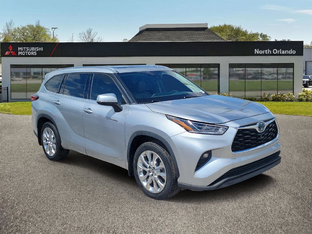 Used 2020 Toyota Highlander Limited AWD/4WD image 4