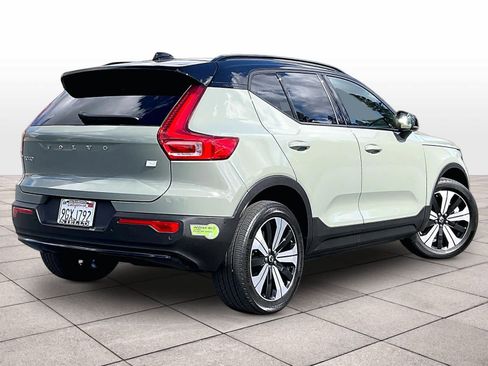 Used 2023 Volvo XC40 Recharge Plus w/ Protection Package Premier image 16