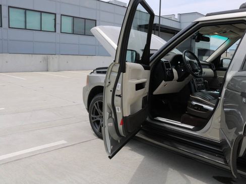 Used 2010 Land Rover Range Rover Supercharged AWD/4WD image 63