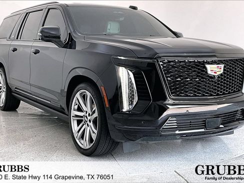 Used 2025 Cadillac Escalade ESV Sport Platinum AWD/4WD image 1