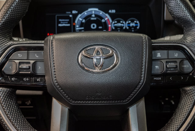 Used 2024 Toyota Tundra Limited AWD/4WD image 12