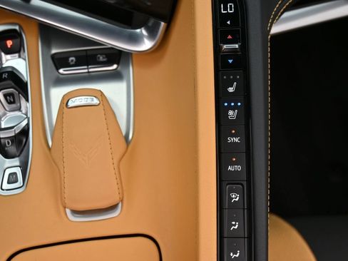 Used 2023 Chevrolet Corvette Stingray Preferred Conv w/ Z51 Performance Package RWD image 19