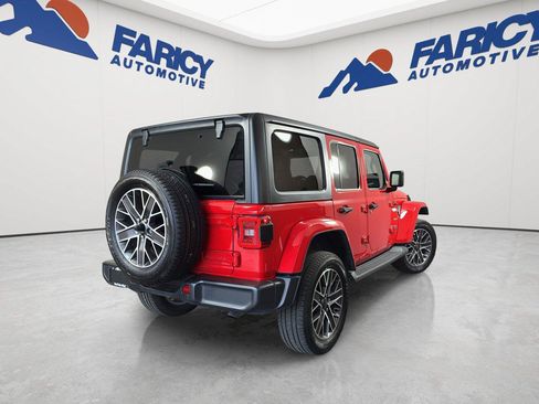 Used 2023 Jeep Wrangler Unlimited Sahara w/ Cold Weather Group AWD/4WD image 4