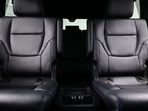 Used 2024 Toyota Sequoia Platinum image 16