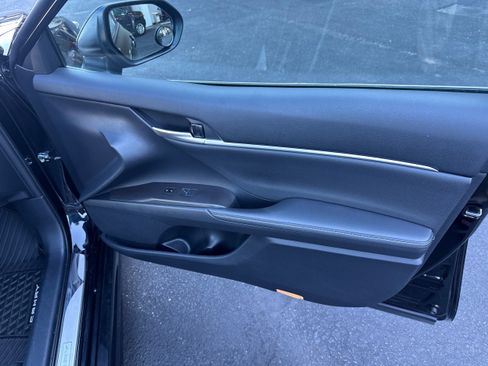 Used 2023 Toyota Camry XSE FWD image 22