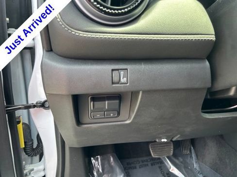 Used 2024 Chevrolet Colorado LT w/ LT Convenience Package II RWD image 17