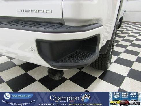 Used 2024 GMC Sierra 2500 Denali w/ Denali Reserve Package AWD/4WD image 18