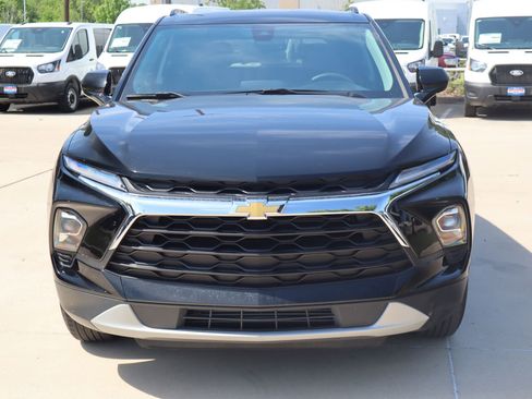 Used 2024 Chevrolet Blazer LT w/ Convenience Package FWD image 8