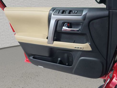 Used 2024 Toyota 4Runner Limited AWD/4WD image 27