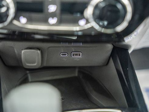New 2026 Chevrolet Trax RS w/ Sunroof Package FWD image 23