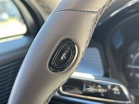 Used 2022 Lincoln Corsair Standard w/ Equipment Group 101A image 16