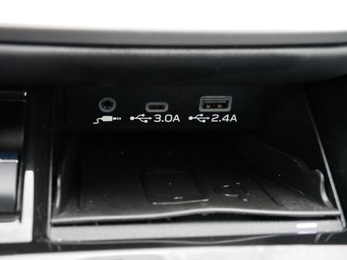 Certified 2025 Subaru Outback Limited image 33