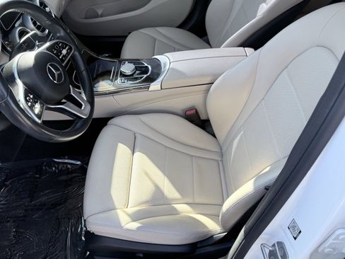 Used 2021 Mercedes-Benz C 300 Sedan image 9
