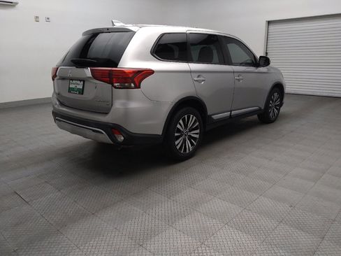 Used 2019 Mitsubishi Outlander SE FWD image 9