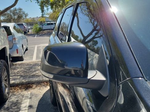 Used 2015 Dodge Durango R/T w/ Blacktop Package image 9