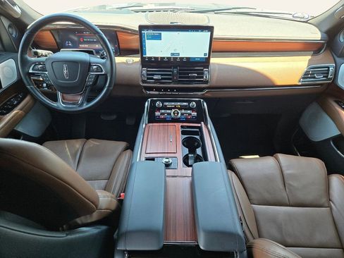 Used 2024 Lincoln Navigator Reserve AWD/4WD image 19