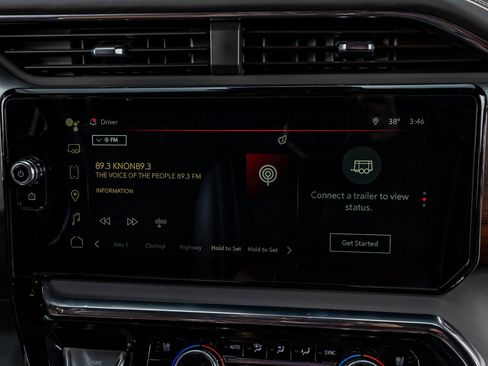 Used 2025 GMC Sierra 2500 Denali Ultimate image 25