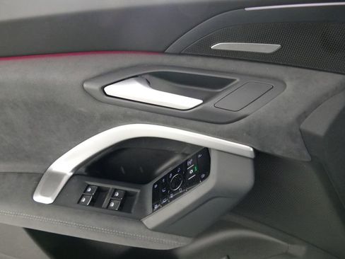 New 2026 Audi SQ5 Premium Plus image 22