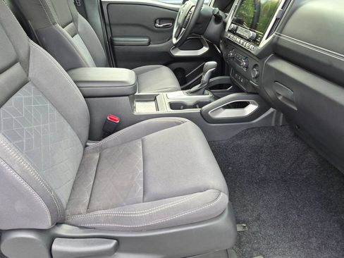 Used 2025 Nissan Frontier SV RWD image 24