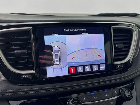 New 2026 Chrysler Pacifica Select w/ S Appearance Package image 13