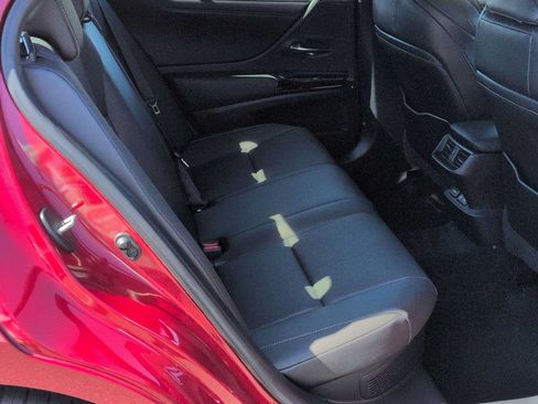 Used 2022 Lexus ES 300h F Sport w/ Accessory Package FWD image 22