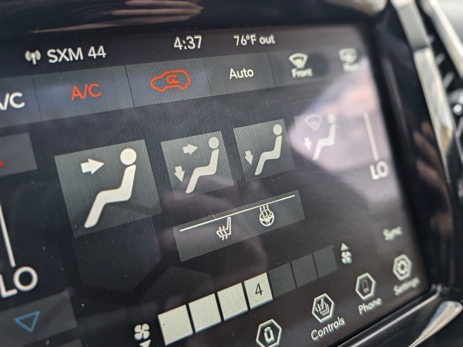 Used 2022 Jeep Cherokee Limited AWD/4WD image 26