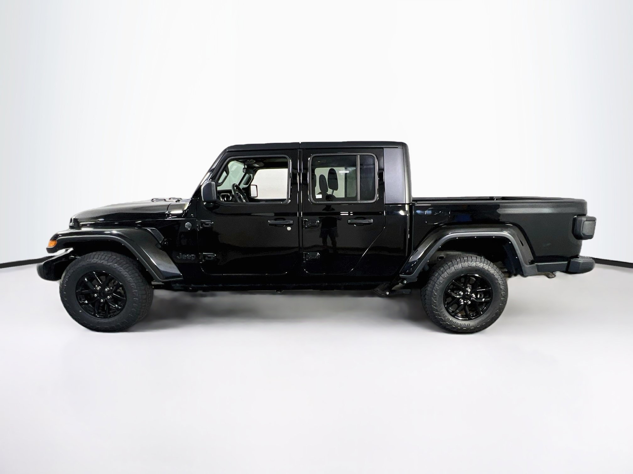 Used 2023 Jeep Gladiator Sport AWD/4WD image 8