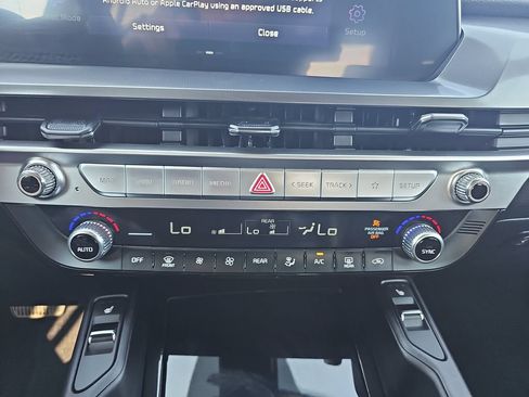 Used 2025 Kia Telluride S AWD/4WD image 24