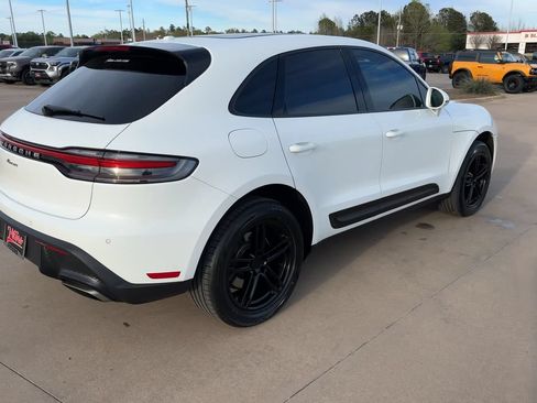 Used 2024 Porsche Macan AWD/4WD image 9