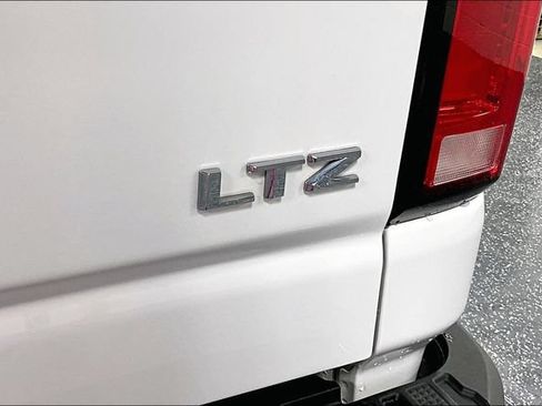 Used 2024 Chevrolet Silverado 2500 LTZ w/ LTZ Premium Package AWD/4WD image 23