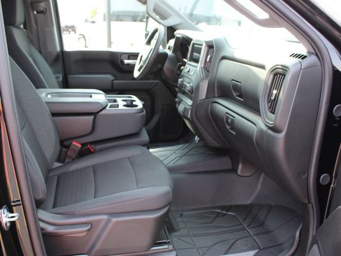 Used 2026 Chevrolet Silverado 2500 Custom w/ Custom Value Package AWD/4WD image 24