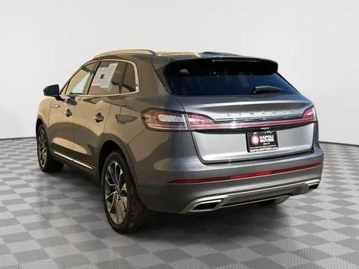 Used 2022 Lincoln Nautilus Reserve AWD/4WD image 5