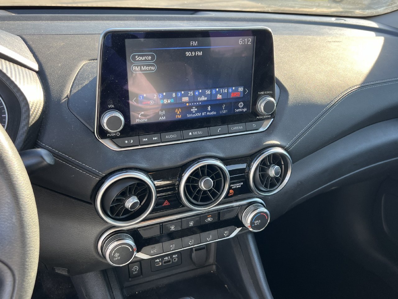 Used 2024 Nissan Sentra SV FWD image 8