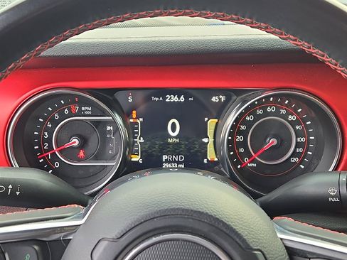 Used 2021 Jeep Wrangler Unlimited Rubicon w/ Xtreme Recon 35" Tire Package image 13