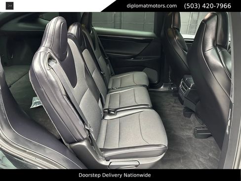 Used 2018 Tesla Model X 75D image 22